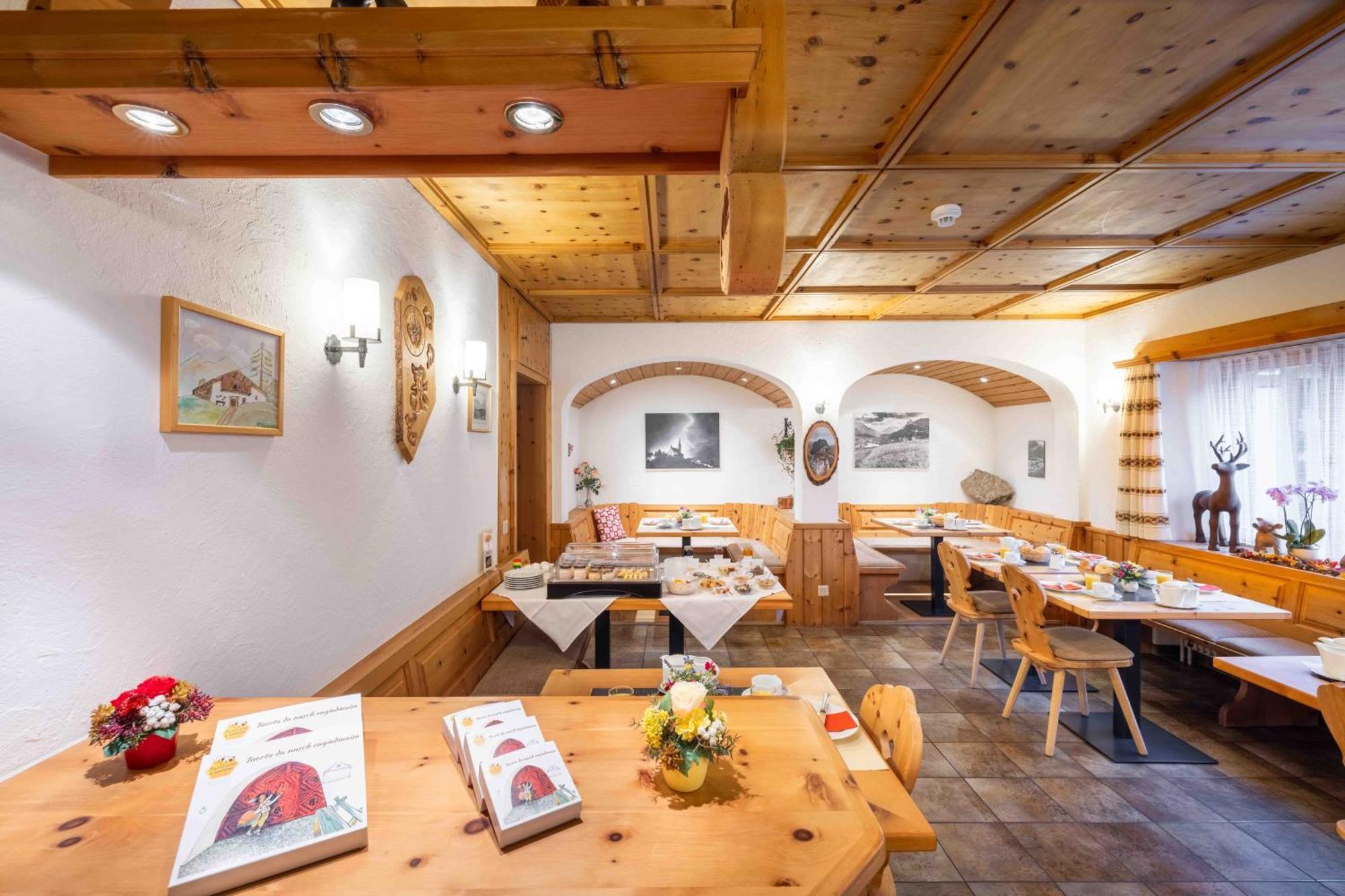 Garni Alpenrose - Grusaida Scuol Exterior foto